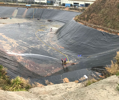 硚口废水池清理